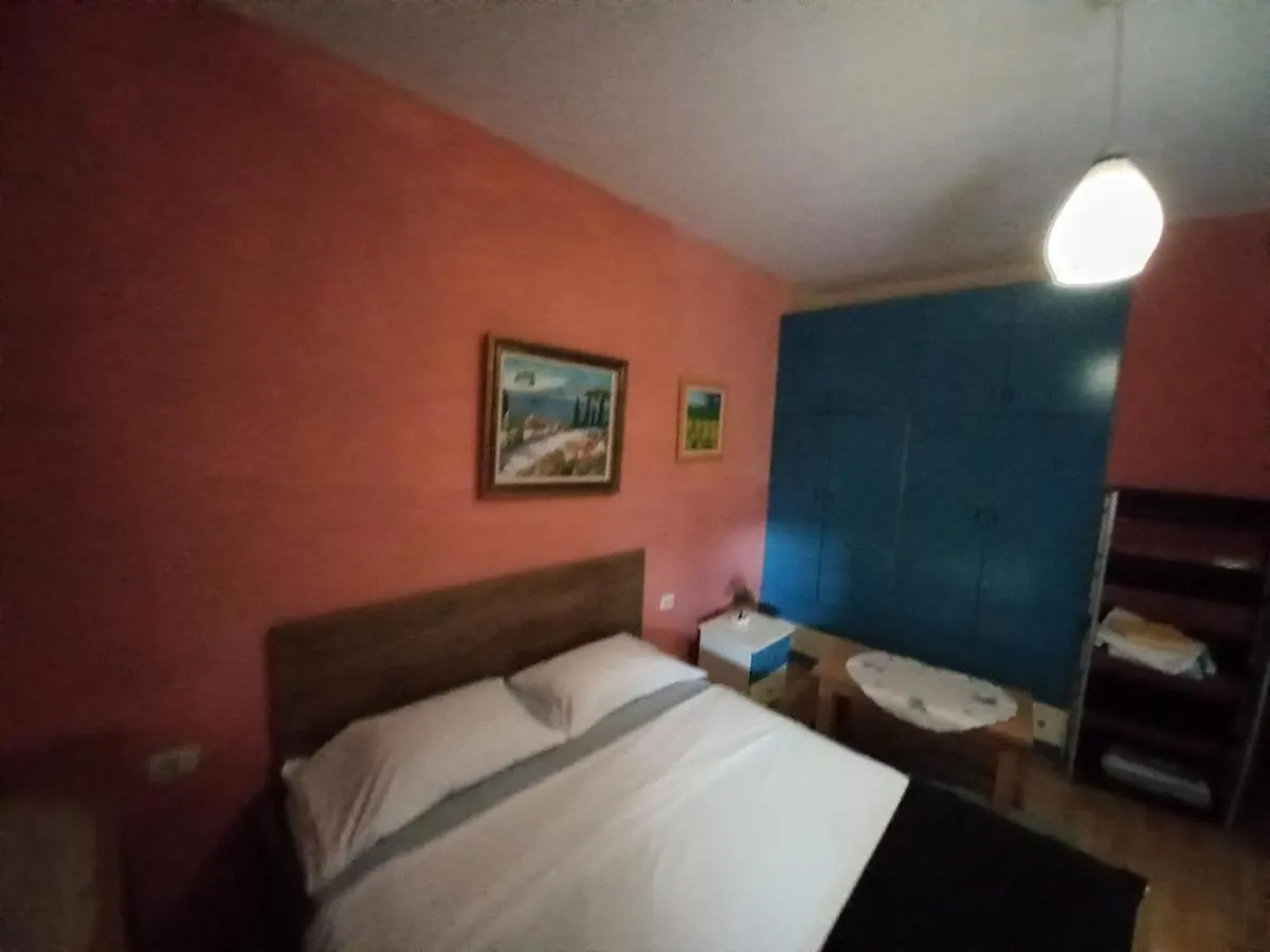 Penthouse Rooms & Aparts Tirana Vendégház